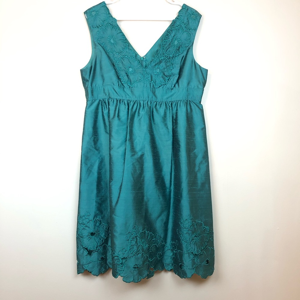 Adrianna Papell Satin Emerald Green Cocktail Dress